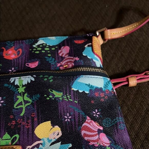 Dooney & Bourke Disney Alice in Wonderland hard to find Crossbody bag - Picture 5 of 11